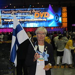 Pistunnoissa oli tunnelmaa - puolisoni Kaija Suomen lipun kanssa