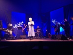 LC Askolan konsertissa 26.10.2013 esiintyi kyln oma tytt Katri-Helena